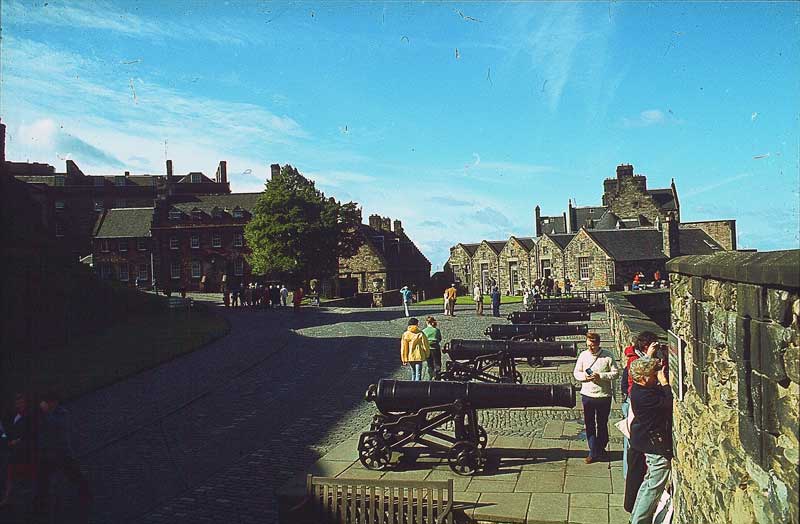 12_Edinburgh_Castle